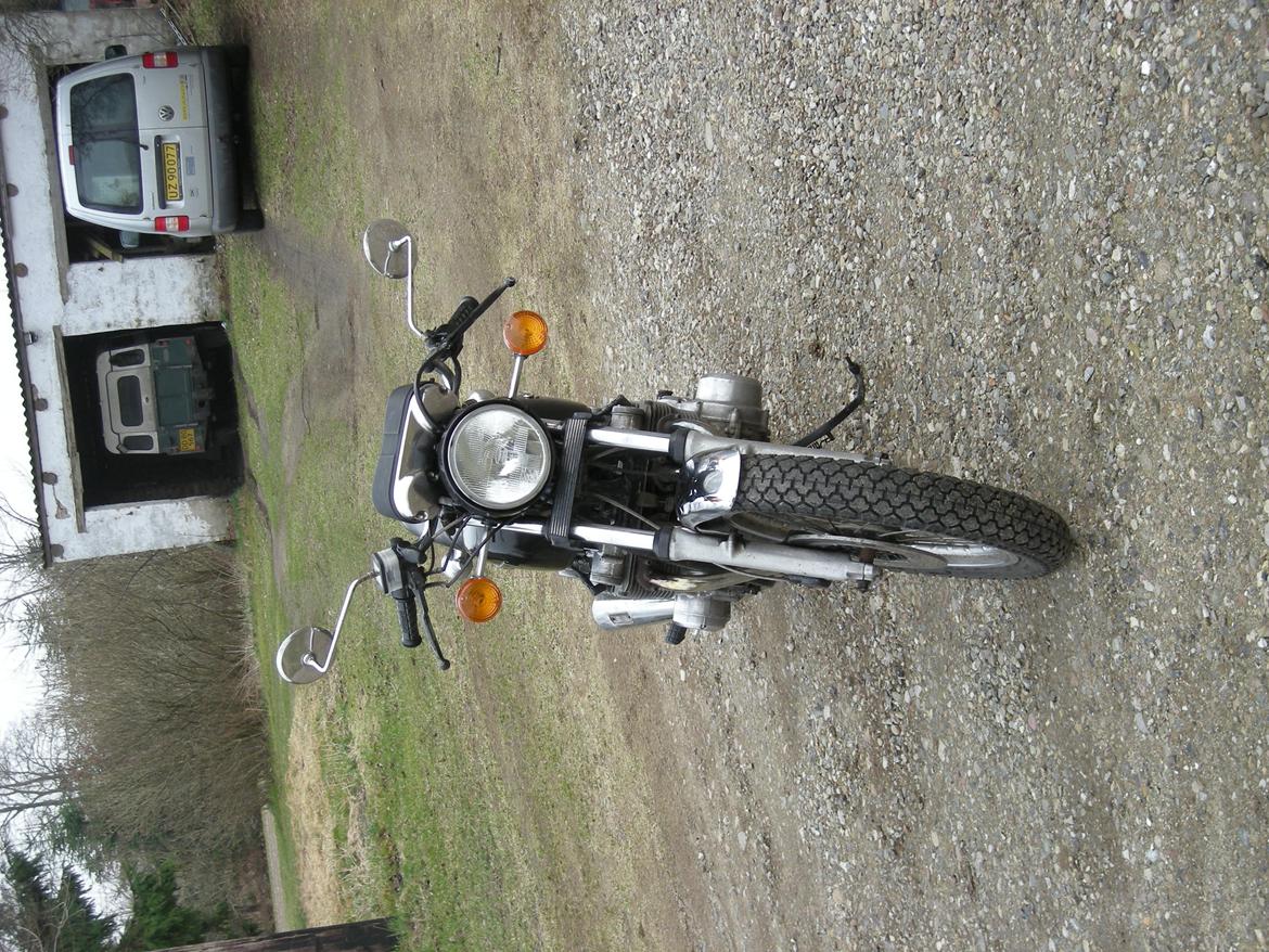 Suzuki GS550  (cafe/rat) solgt billede 17