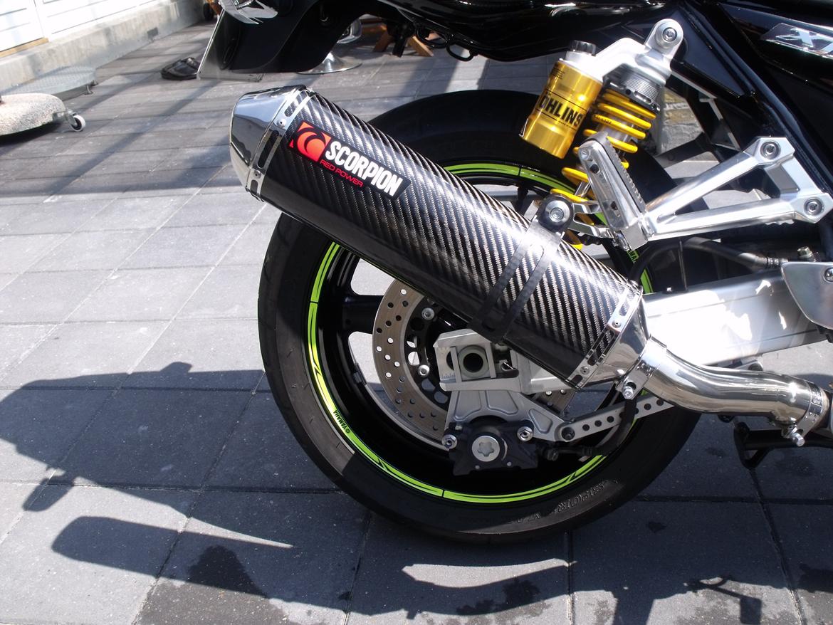 Yamaha XJR 1300 - Scorpion carbon potte med en rigtig god lyd . billede 12