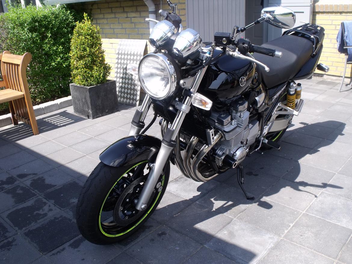 Yamaha XJR 1300 - Set fra kæde siden . billede 5