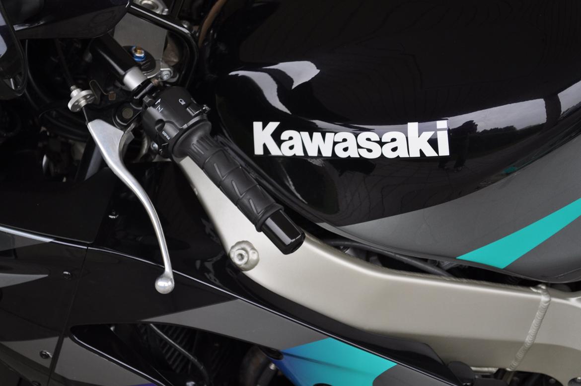 Kawasaki ZX9R billede 12