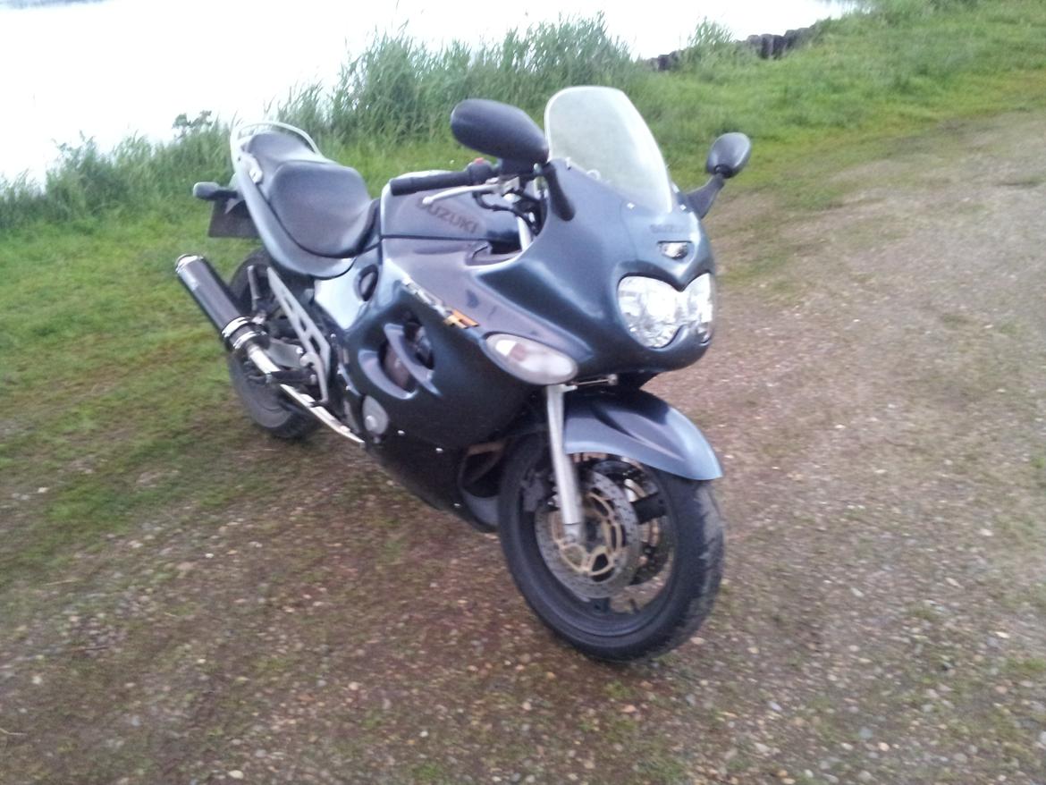 Suzuki gsx 750 f billede 4