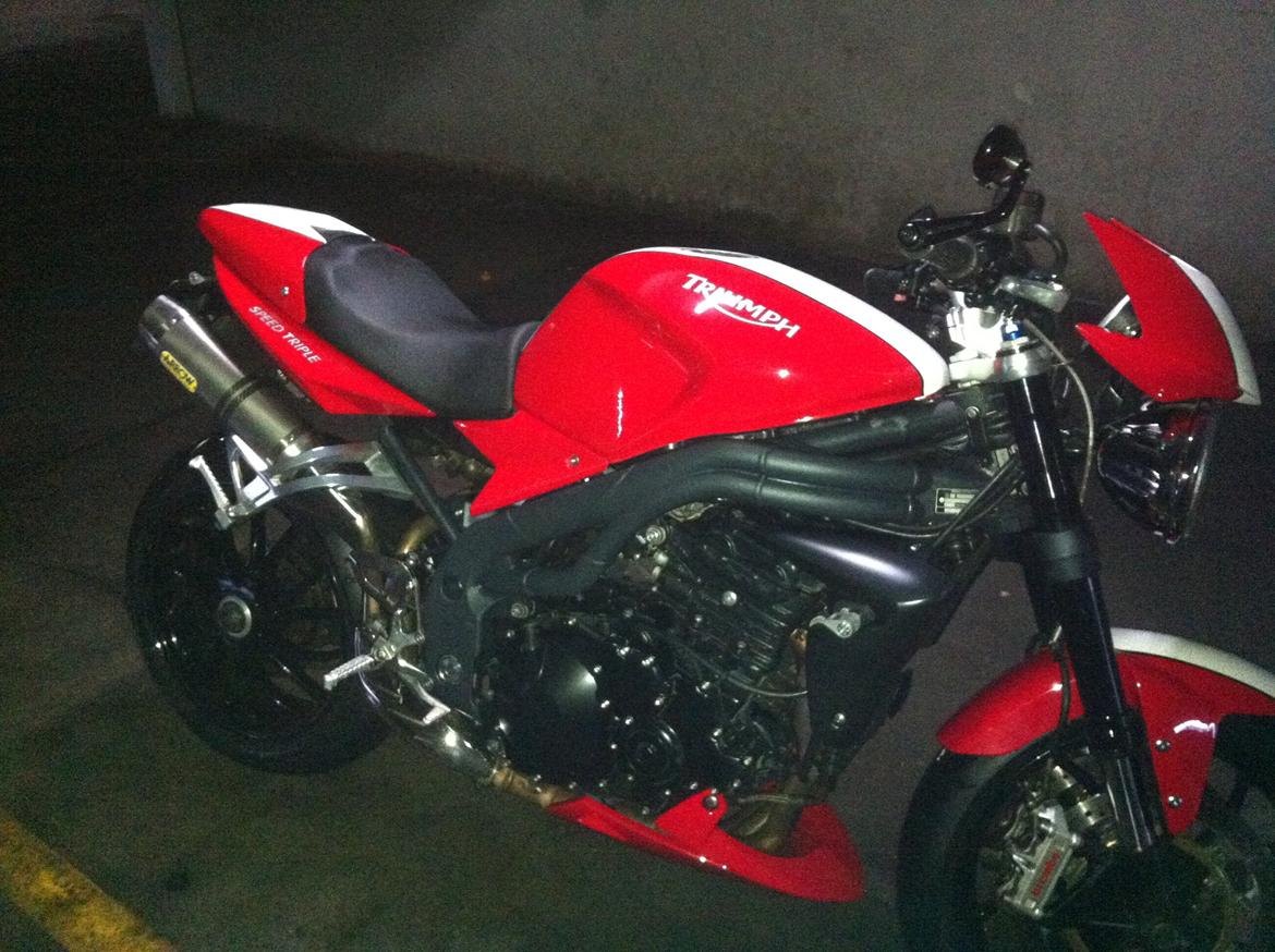 Triumph Speed Triple SE (STJÅLET) billede 3