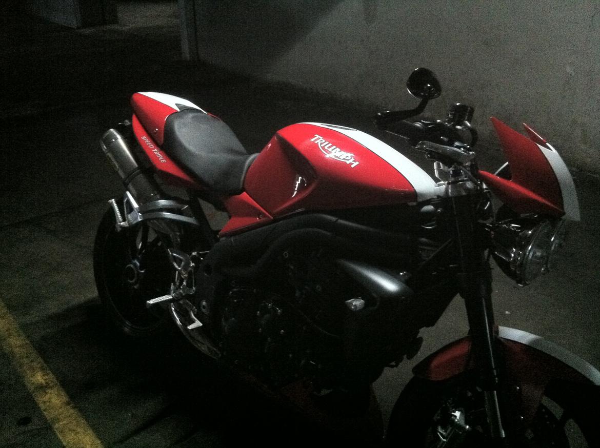 Triumph Speed Triple SE (STJÅLET) billede 5