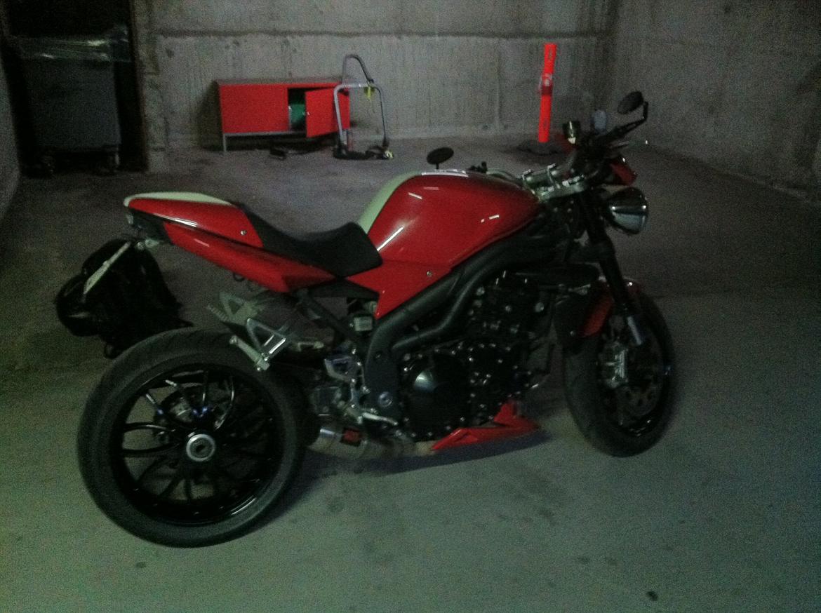 Triumph Speed Triple SE (STJÅLET) billede 10