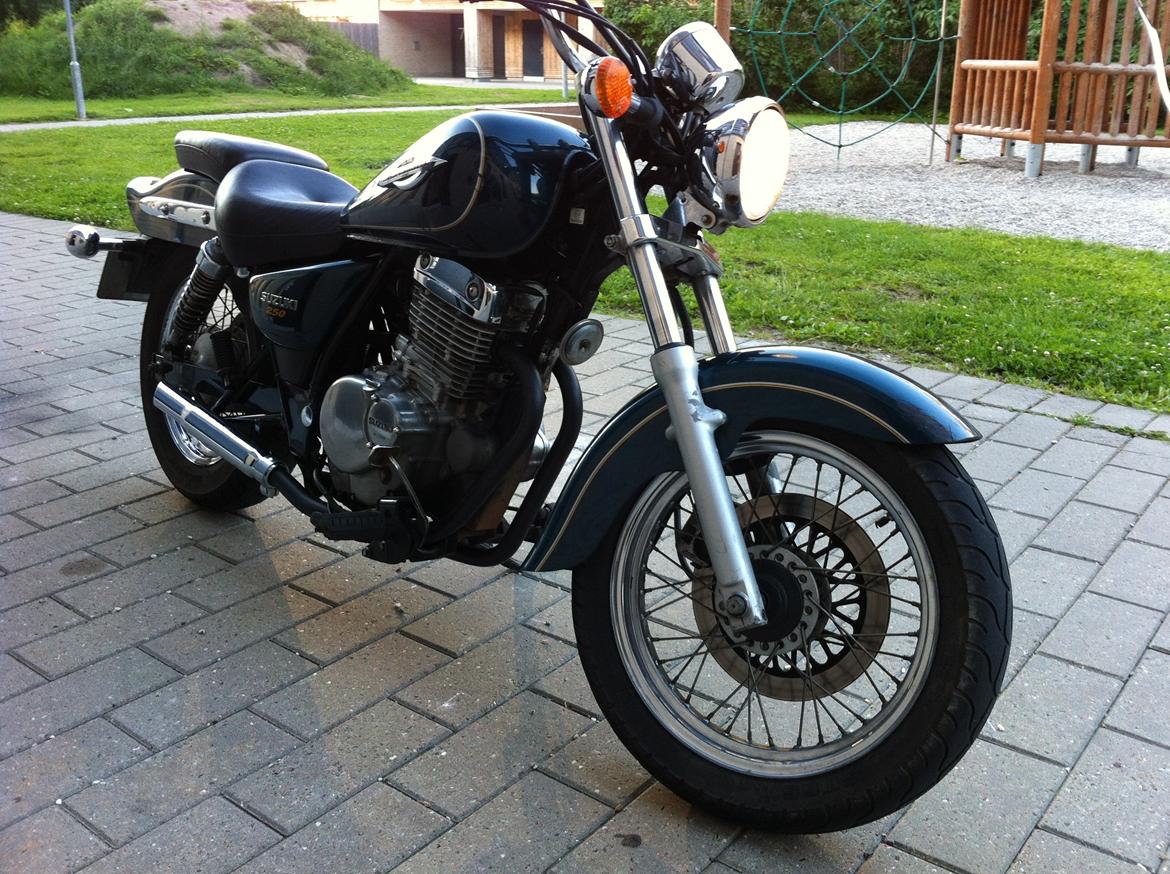 Suzuki GZ 250 Marauder billede 10