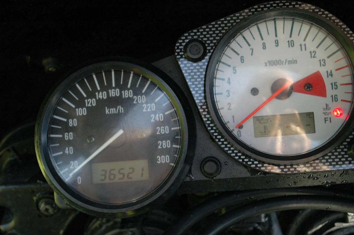 Suzuki GSX-R 750 SRAD (X) billede 10