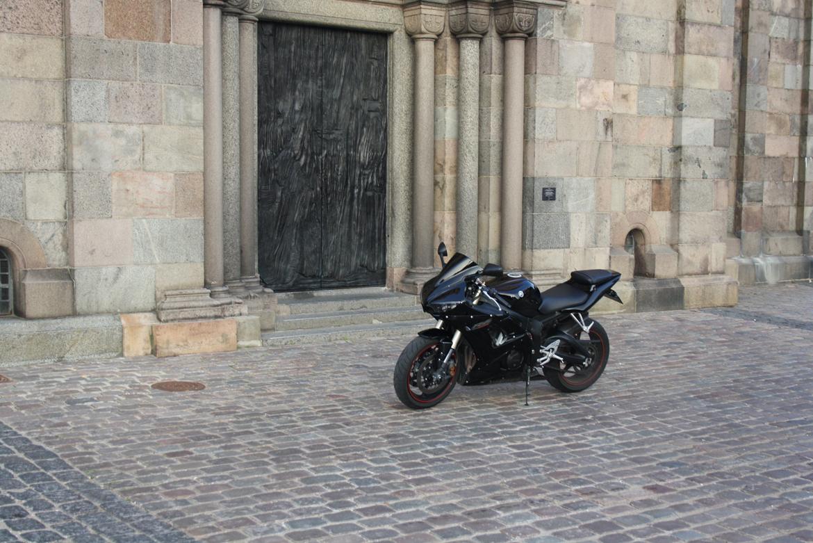 Yamaha R6 billede 3