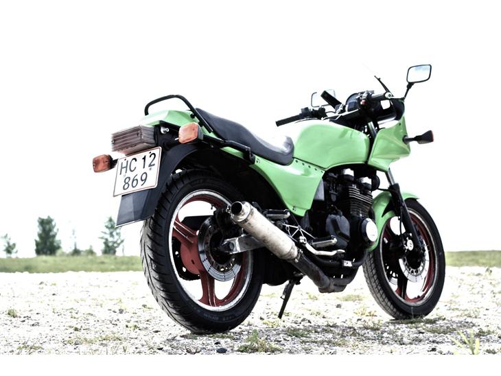 Kawasaki GPz 550 billede 1