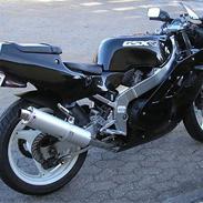 Suzuki GSX-R 400R SOLGT