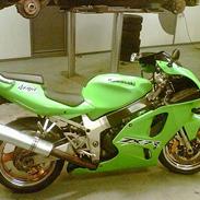Kawasaki ZX7-R