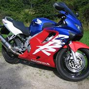 Honda ***SOLGT***    CBR600 F4