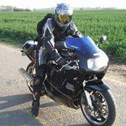 Suzuki GSX R 750 "gixxer"(SOLGT)