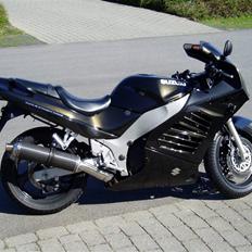 Suzuki RF 600 R