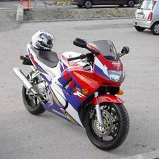 Honda cbr 600 f3