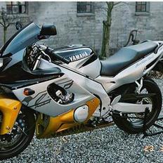 Yamaha YZF 600 R ( SOLGT )