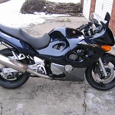 Suzuki GSX 750 F 