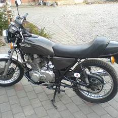 Suzuki gs 400