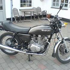 Suzuki gs 400