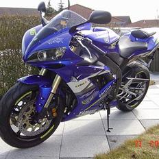 Yamaha yzf r1 Rn12 "Rossi look"