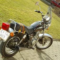 Suzuki gn 250