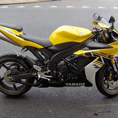 Yamaha YZF R1