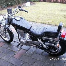 Suzuki Savage ls 650