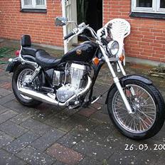 Suzuki Savage ls 650