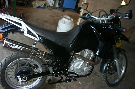 Suzuki DR 750 S - så kører den igen 11/4 2007 billede 5