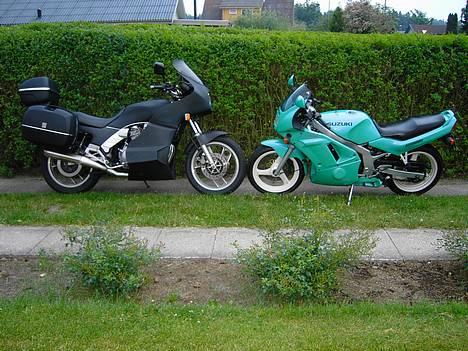 Yamaha XJ 900 F Type58L - Skønheden og uhyret.... (Det er uhyret til venstre)... billede 11