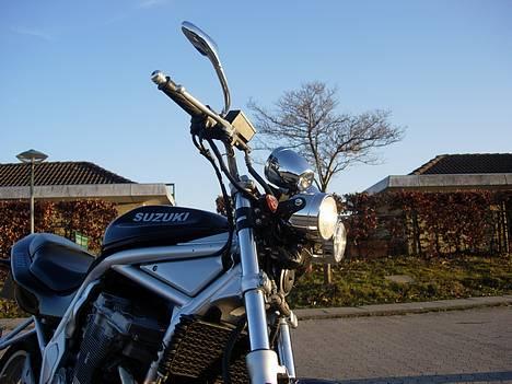 Suzuki GSF600N Bandit *SOLGT* billede 1