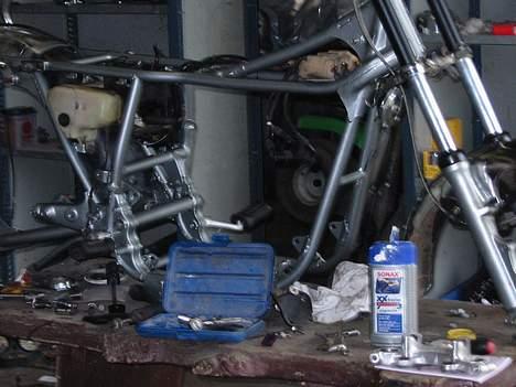 Suzuki GT 550 - vi laver den og samler den  billede 7