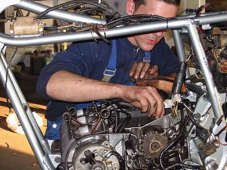 Suzuki GT 550 - vi laver den og samler den  billede 9