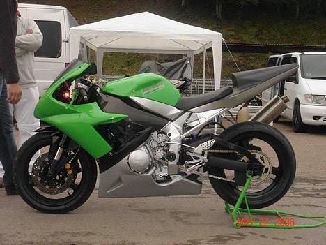 Yamaha YZF-R1 billede 2