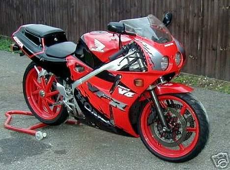 Honda CBR 1000 RR Fireblade - og så den lille  nye til banen :-) billede 3