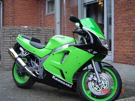 Aprilia RSV 1000R Factory - Den gamle Kawa. Dejlig maskine billede 11