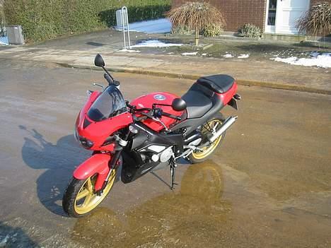 Aprilia Tuono 125 billede 4