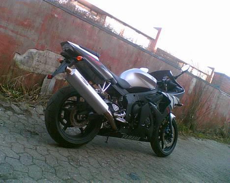 Yamaha YZF R6 - SOLGT billede 1