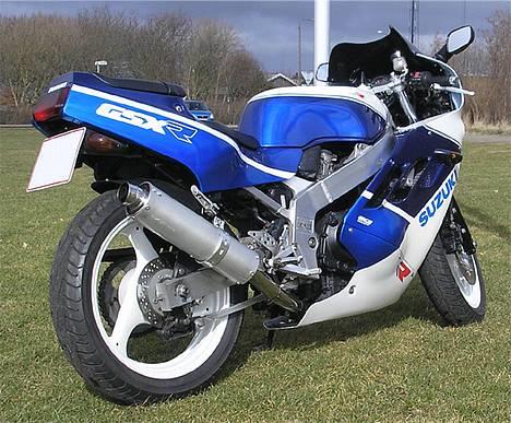 Suzuki GSX-R 400R SOLGT billede 2