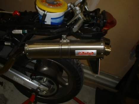 Honda XL 1000 Varadero - Det er så de nye potter i close up billede 8