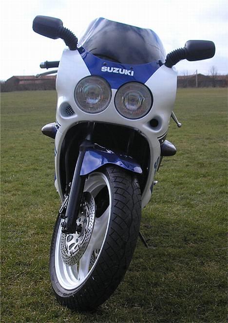 Suzuki GSX-R 400R SOLGT billede 6