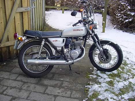 Suzuki GT 125 L billede 1