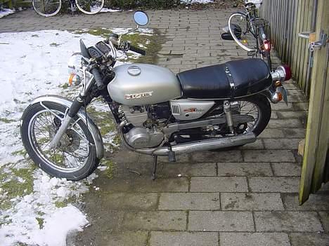 Suzuki GT 125 L billede 3