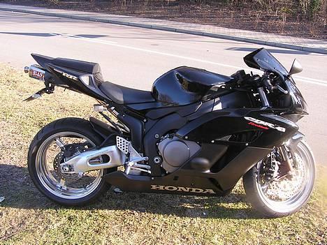 Honda cbr1000rr billede 1