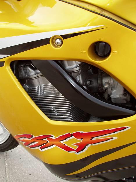 Suzuki GSX 600 F SOLGT - Maskineriet billede 19