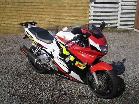 Honda cbr 600 f3 billede 2
