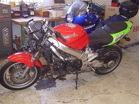 Honda VFR750 Ninja billede 2