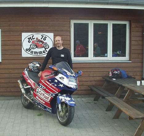 Honda CBR 1100 XX Blackbird billede 1