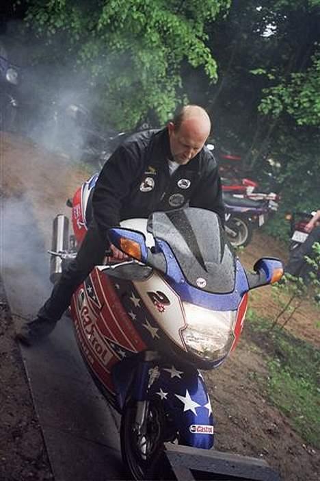 Honda CBR 1100 XX Blackbird billede 2