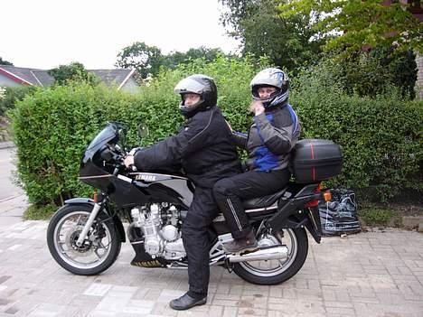 Yamaha XJ 900F - Så fik jeg "mor" læsset en af de få gange hun ville med. billede 4