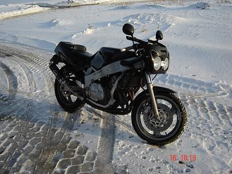 Yamaha Fzr 600 billede 5